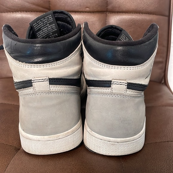 Air Jordan 1 OG High Mens Reverse Shadow High Top Sneakers Size 9 - Picture 6 of 13